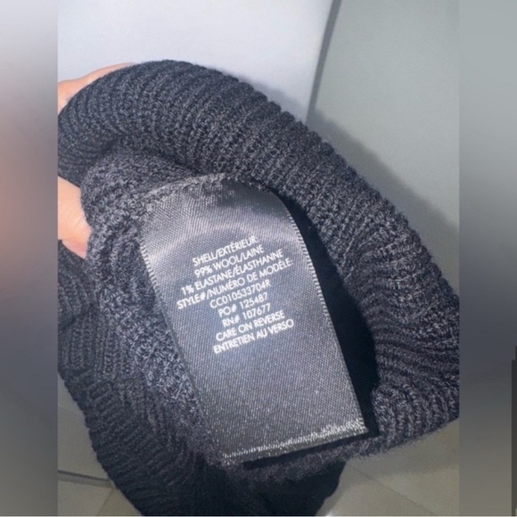 Alice and Olivia Noriko Two Way Cropped Turtleneck Sweater - Picture 8 of 10